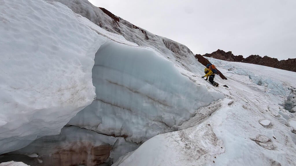 Florida man injured climbing California's Mount Shasta rescued after 2 nights in freezing temps — CBS Bay Area (KPIX), London Health news