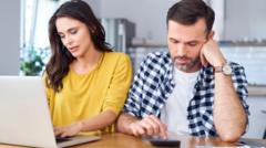 Home sellers cut asking prices on 3,000 properties a day — BBC Business, London Real Estate news