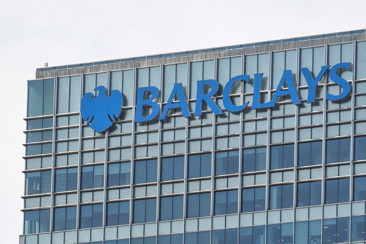 Why a global bank is slashing thousands of jobs — and what the Fed says about AI replacing workers — MarketWatch, London Technology news