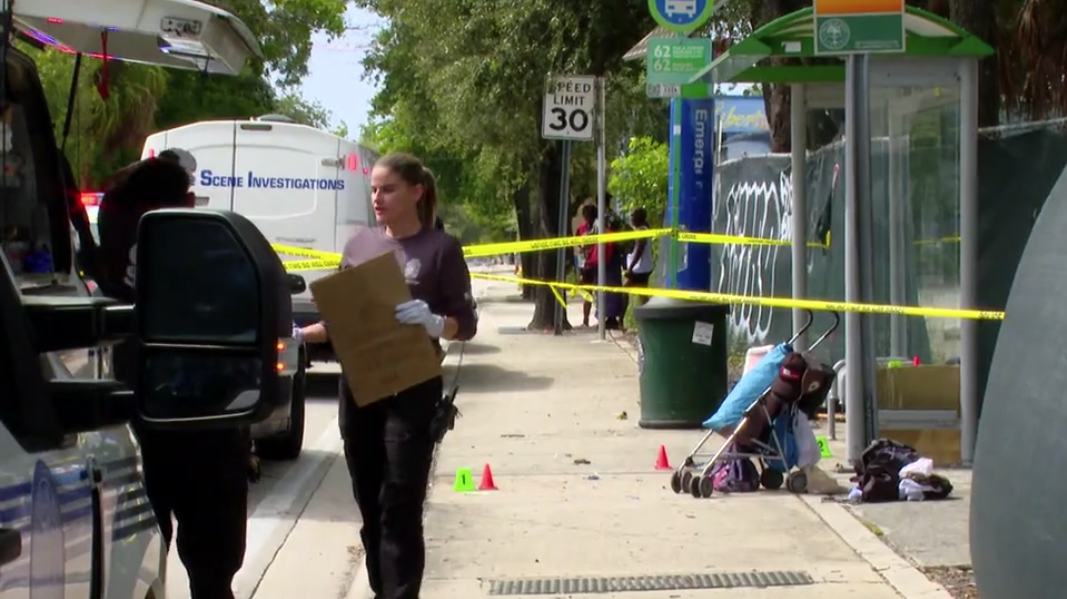 Attacker, victim injured in stabbing at Miami bus stop — WSVN 7 Miami-Dade, London Community news